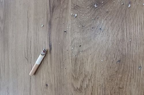 Anti-Zigarette von SPC-Bodenbelag